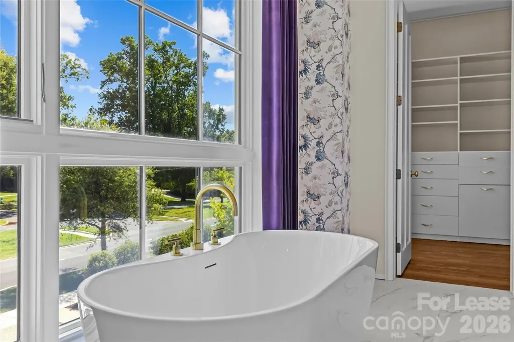 1172 Queens Road Charlotte NC 28207
