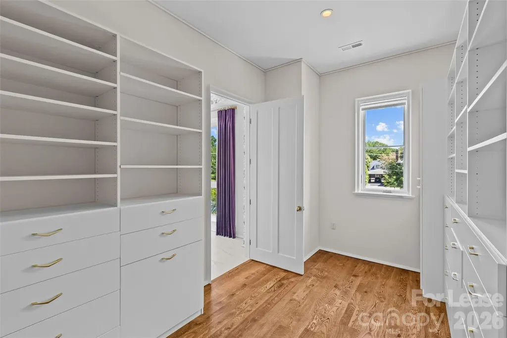 1172 Queens Road Charlotte NC 28207