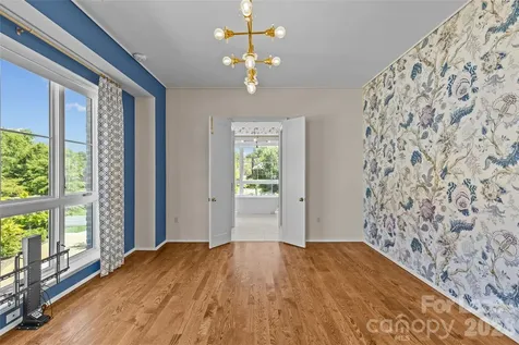 1172 Queens Road Charlotte NC 28207