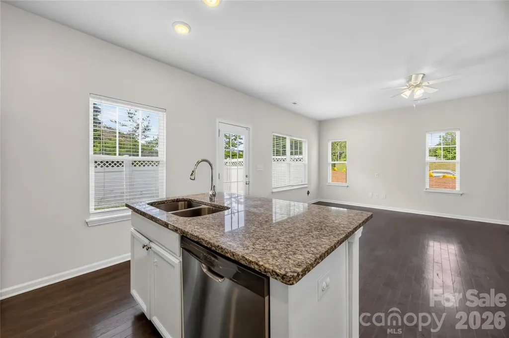 7447 Jane Parks Way Charlotte NC 28217