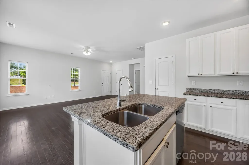 7447 Jane Parks Way Charlotte NC 28217