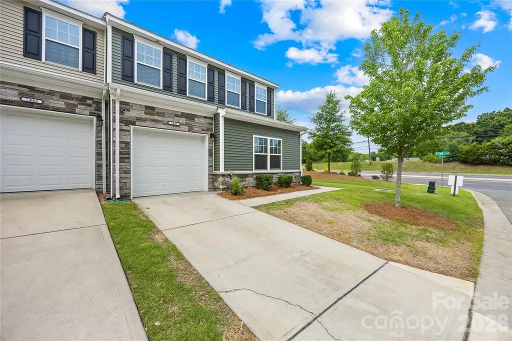 7447 Jane Parks Way Charlotte NC 28217