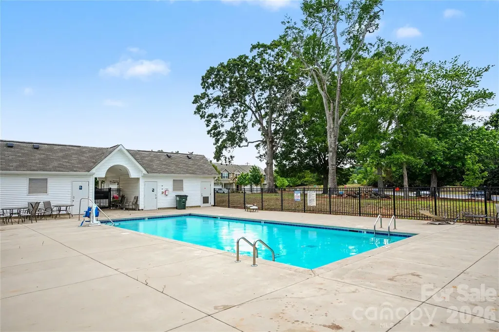 7447 Jane Parks Way Charlotte NC 28217