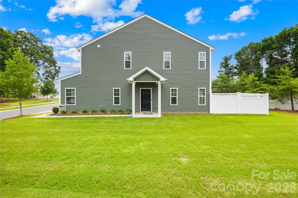 7447 Jane Parks Way Charlotte NC 28217