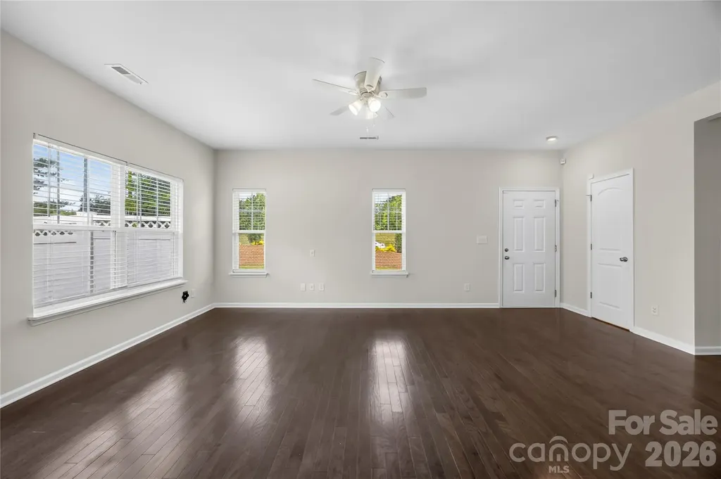 7447 Jane Parks Way Charlotte NC 28217