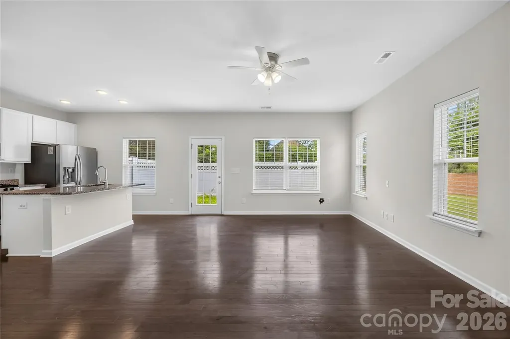 7447 Jane Parks Way Charlotte NC 28217