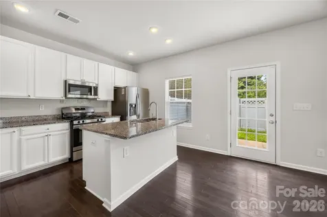 7447 Jane Parks Way Charlotte NC 28217