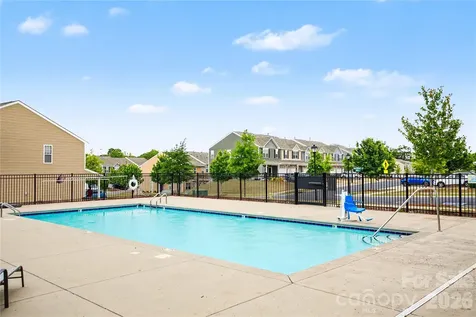 7447 Jane Parks Way Charlotte NC 28217