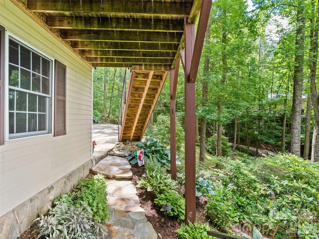 233 Rocky Face Drive Canton NC 28716