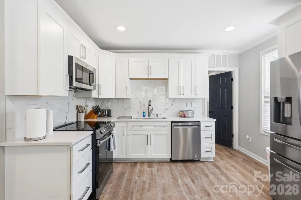 205 Grandin Road Charlotte NC 28208