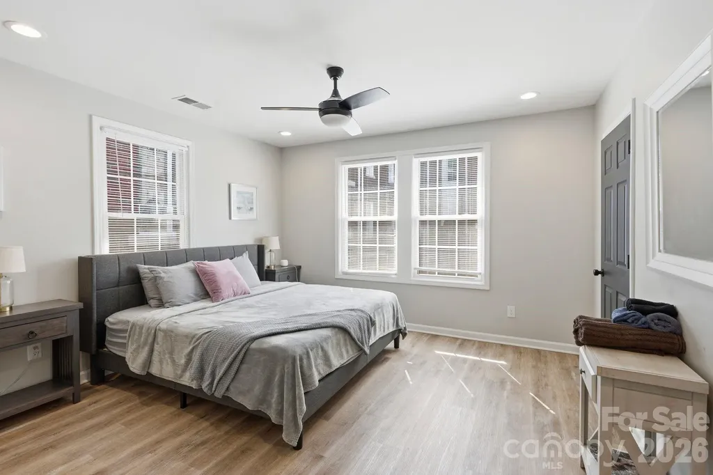 205 Grandin Road Charlotte NC 28208
