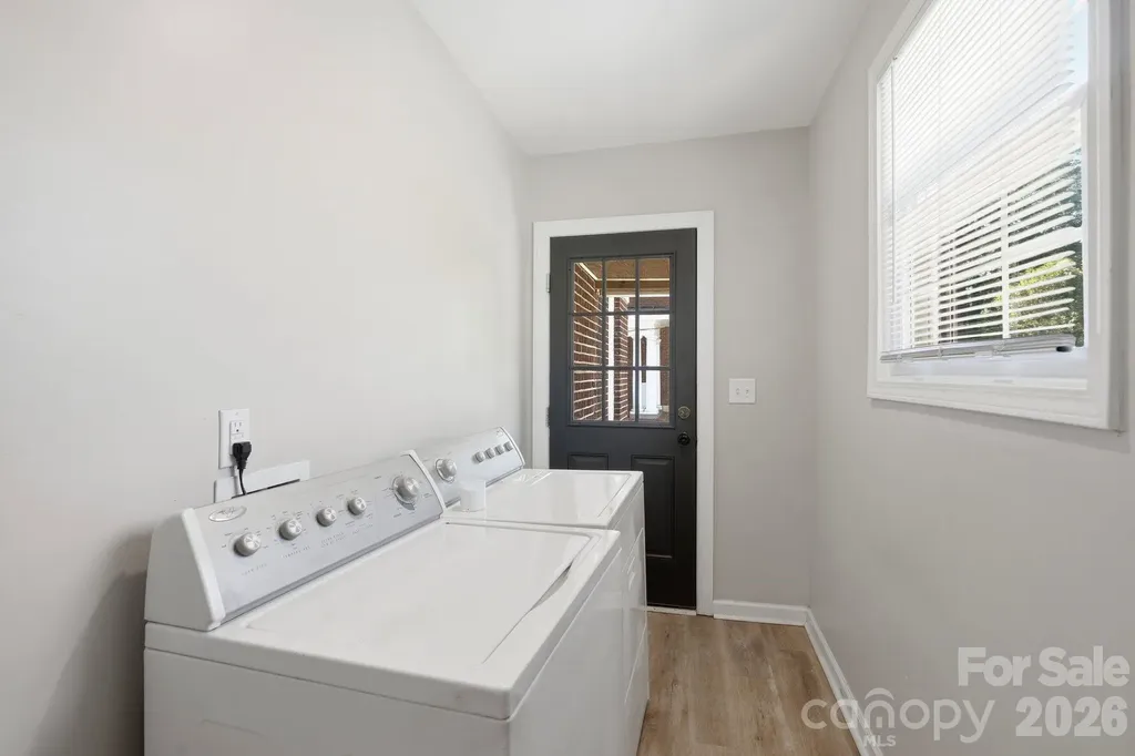 205 Grandin Road Charlotte NC 28208