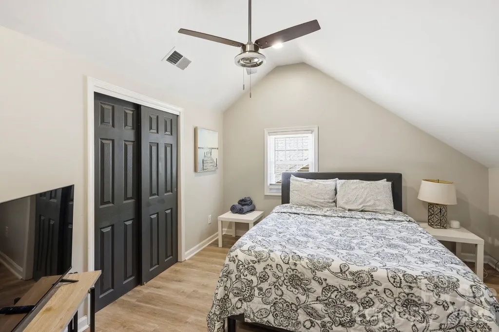 205 Grandin Road Charlotte NC 28208
