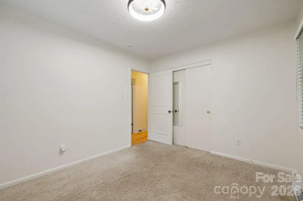 10 Botany View Court Asheville NC 28805