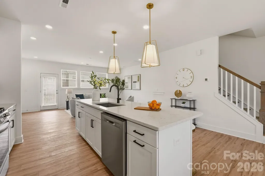 4043 Bass River Parkway Charlotte NC 28217