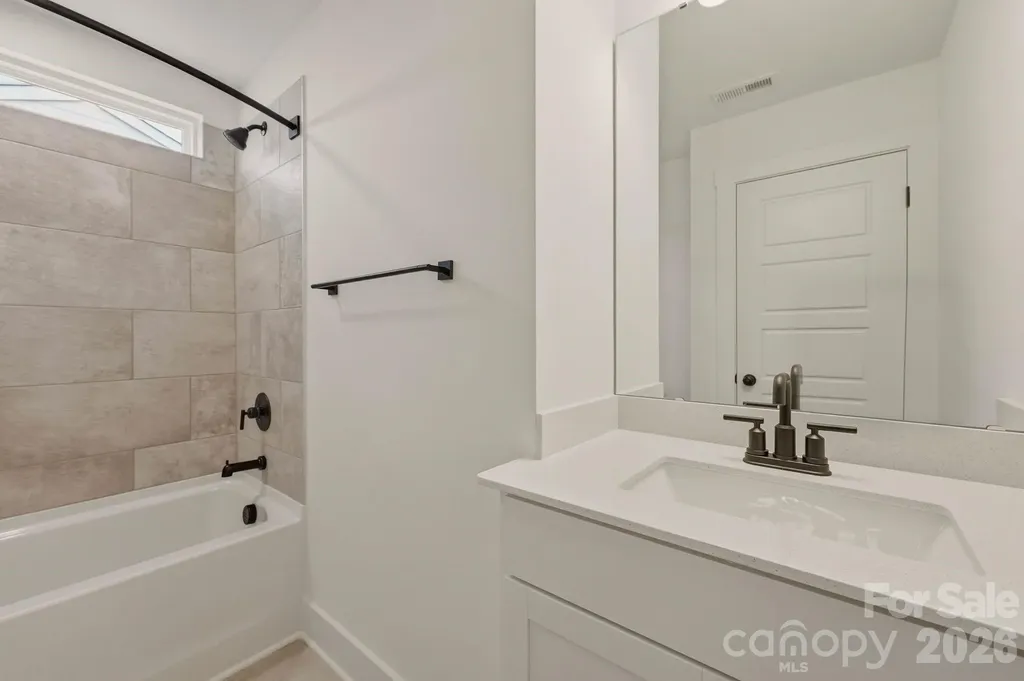 4043 Bass River Parkway Charlotte NC 28217