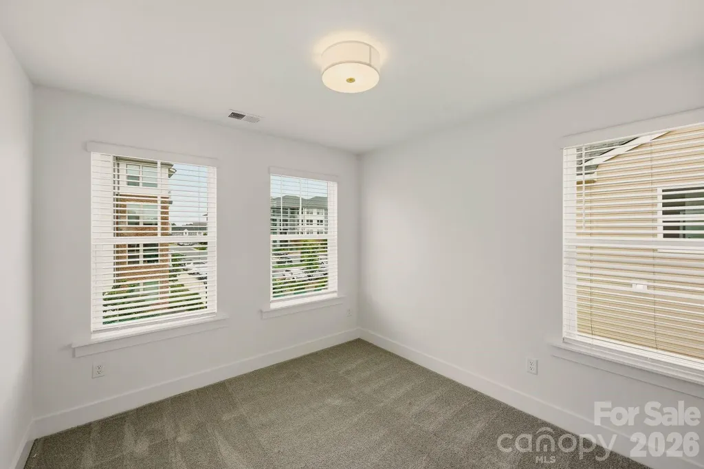 4043 Bass River Parkway Charlotte NC 28217