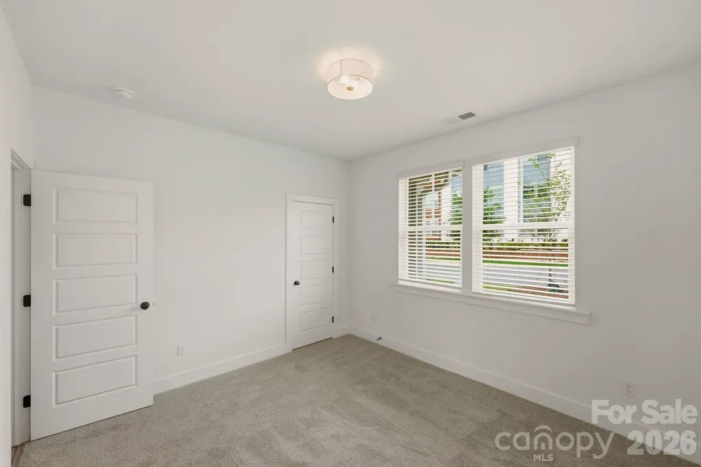4043 Bass River Parkway Charlotte NC 28217