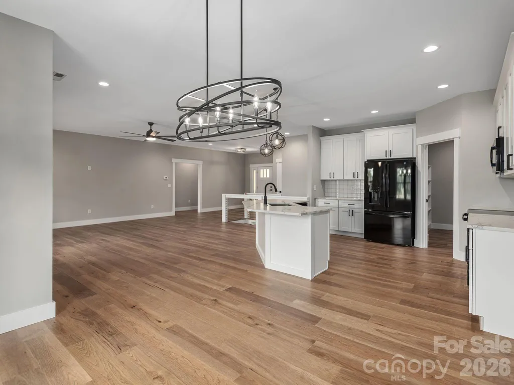 105 Sheila Wynne Drive Hendersonville NC 28732