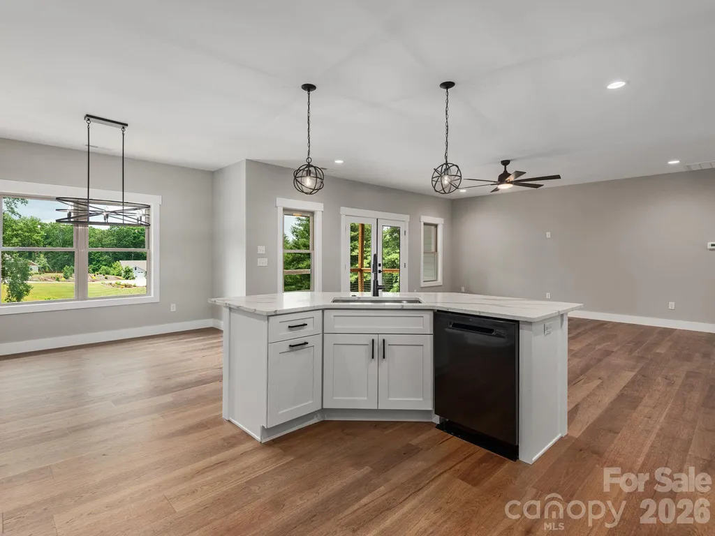 105 Sheila Wynne Drive Hendersonville NC 28732