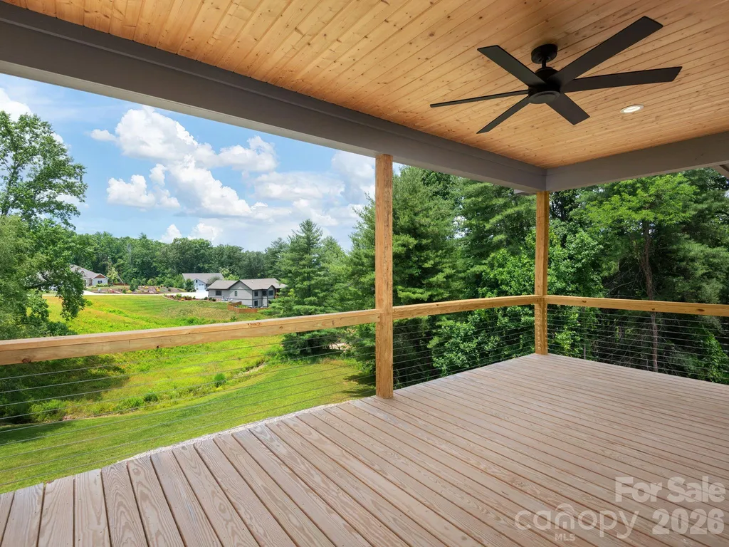 105 Sheila Wynne Drive Hendersonville NC 28732