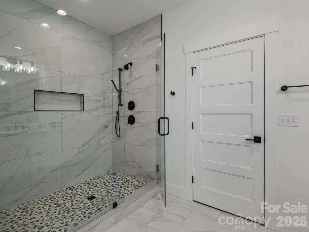 105 Sheila Wynne Drive Hendersonville NC 28732