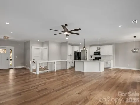 105 Sheila Wynne Drive Hendersonville NC 28732