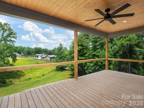 105 Sheila Wynne Drive Hendersonville NC 28732