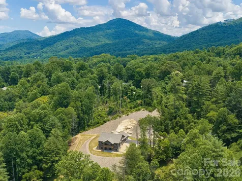 105 Sheila Wynne Drive Hendersonville NC 28732