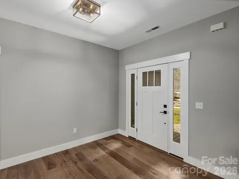 105 Sheila Wynne Drive Hendersonville NC 28732