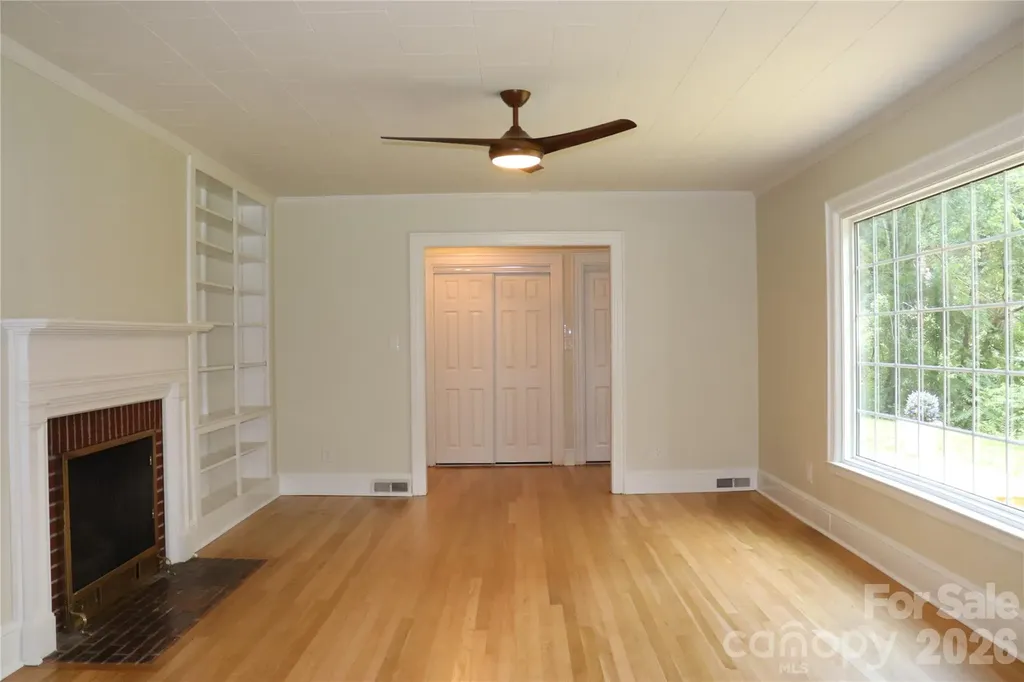 415 High Circle NW Lenoir NC 28645