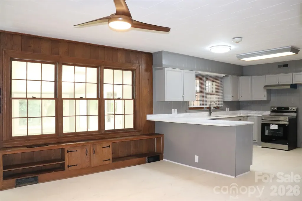 415 High Circle NW Lenoir NC 28645