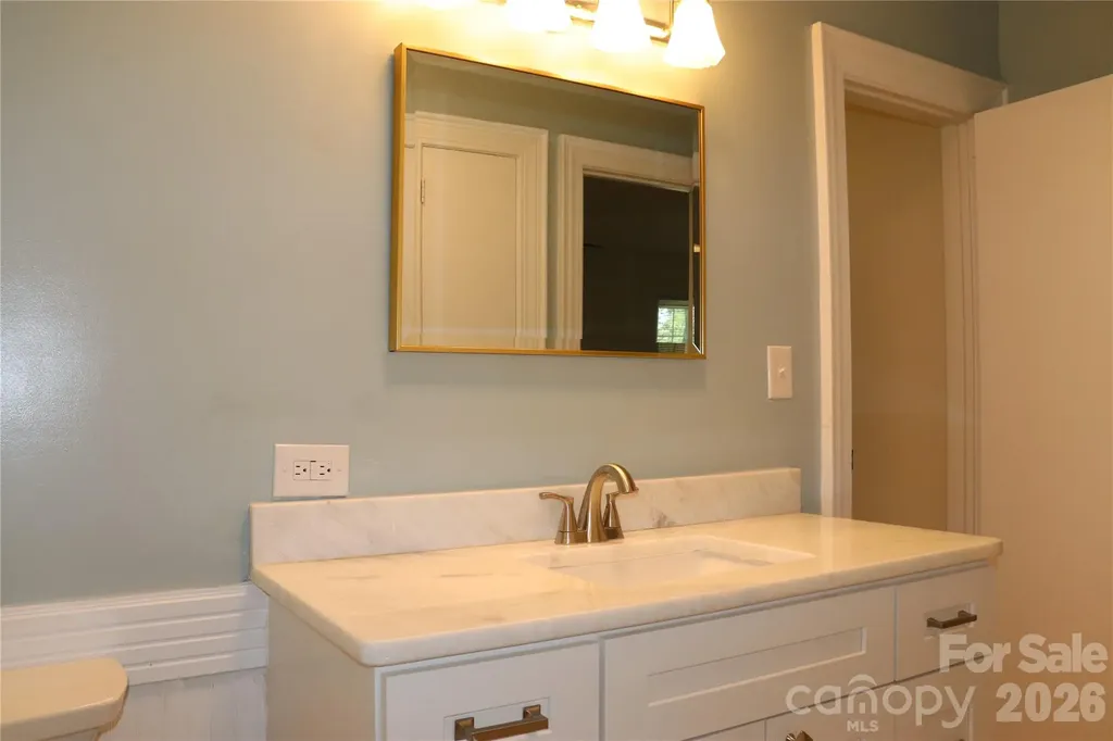 415 High Circle NW Lenoir NC 28645