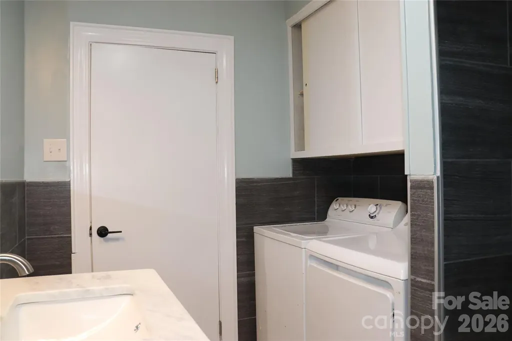 415 High Circle NW Lenoir NC 28645