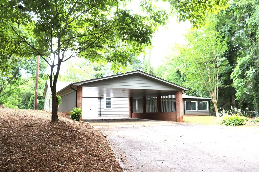 415 High Circle NW Lenoir NC 28645