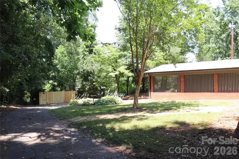 415 High Circle NW Lenoir NC 28645