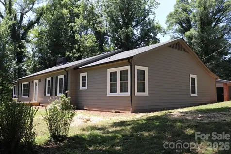 415 High Circle NW Lenoir NC 28645
