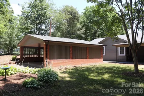 415 High Circle NW Lenoir NC 28645