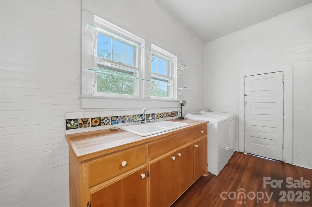 25 Central Avenue Granite Falls NC 28630