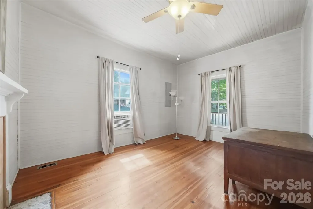 25 Central Avenue Granite Falls NC 28630