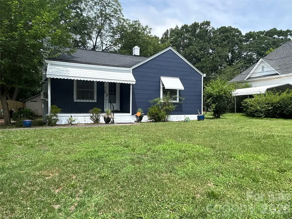 229 E Mcneely Avenue Mooresville NC 28115