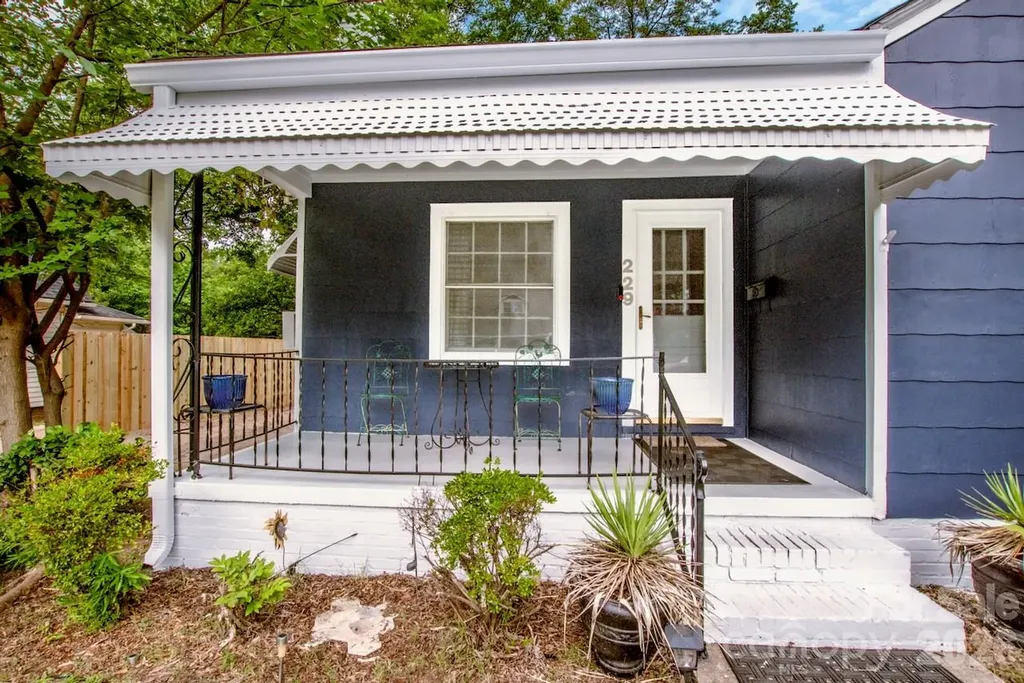 229 E Mcneely Avenue Mooresville NC 28115