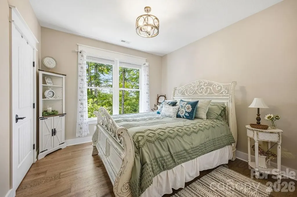 48 S Mountain Morning Lane Hendersonville NC 28739