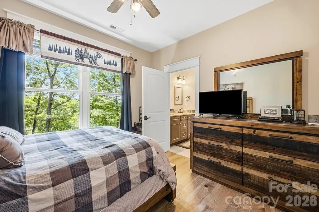 48 S Mountain Morning Lane Hendersonville NC 28739