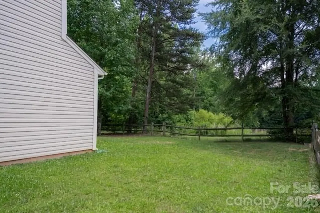 2348 Lake Vista Drive Mount Holly NC 28120