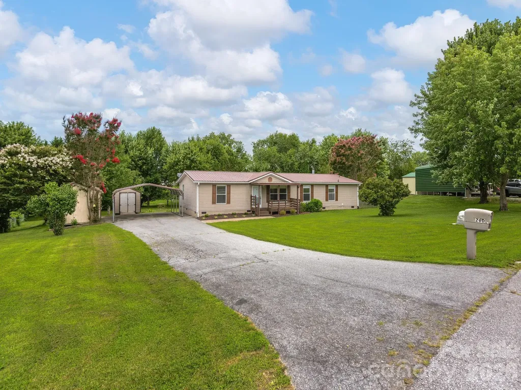 260 Divide Loop Flat Rock NC 28731