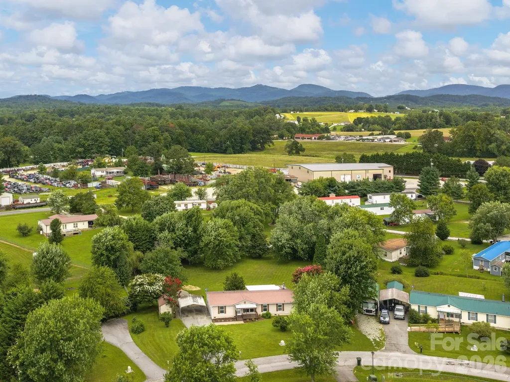 260 Divide Loop Flat Rock NC 28731