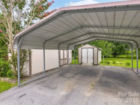 260 Divide Loop Flat Rock NC 28731
