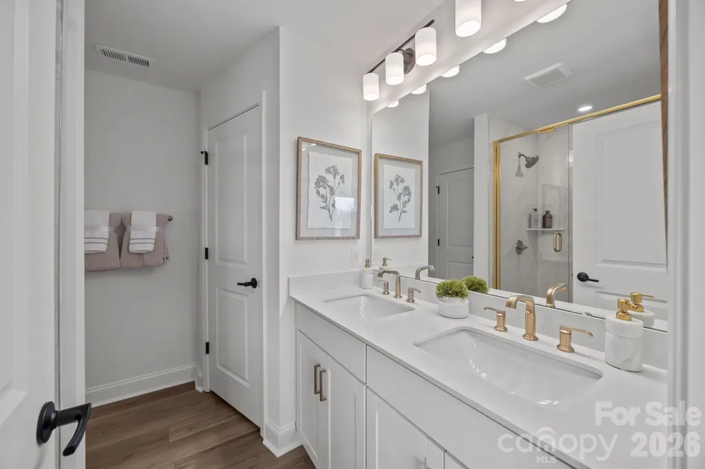 9035 Gulledge Court Charlotte NC 28262