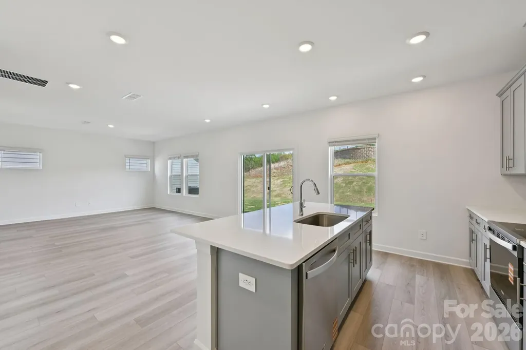 2052 Sunflower Circle Newton NC 28658